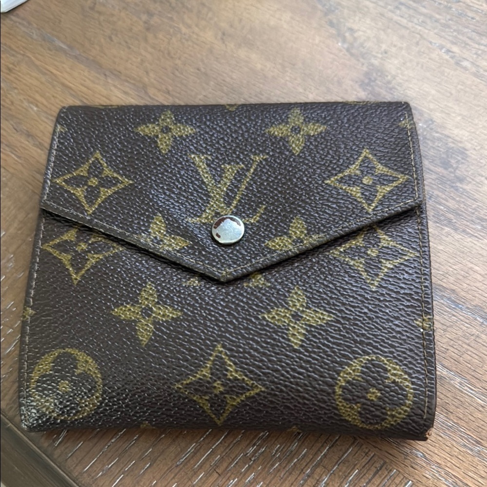 Louis Vuitton Brown Wallet - Picture 3 of 9